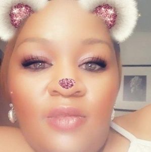 Meet your Posher, Karon